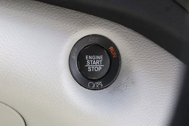Used 2019 Jeep Cherokee Limited AWD/4WD image 34