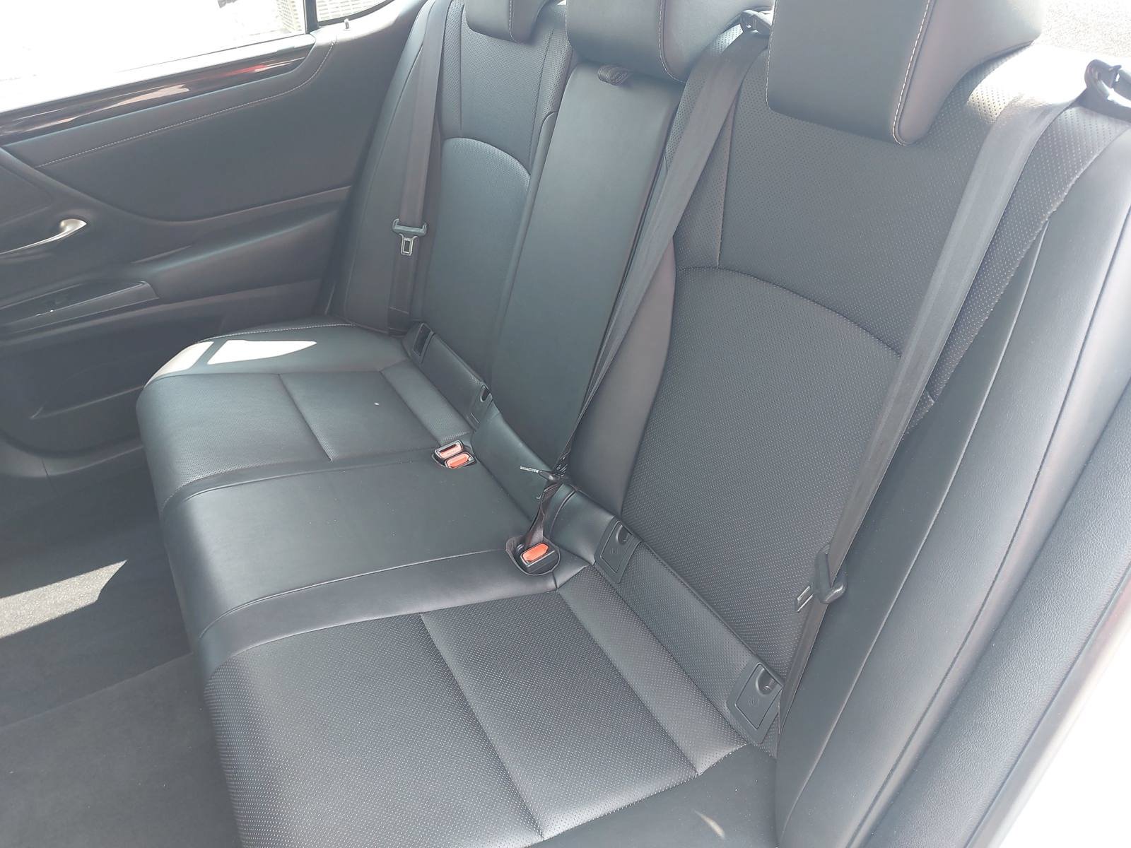 Used 2019 Lexus ES 300h w/ Premium Package FWD image 15