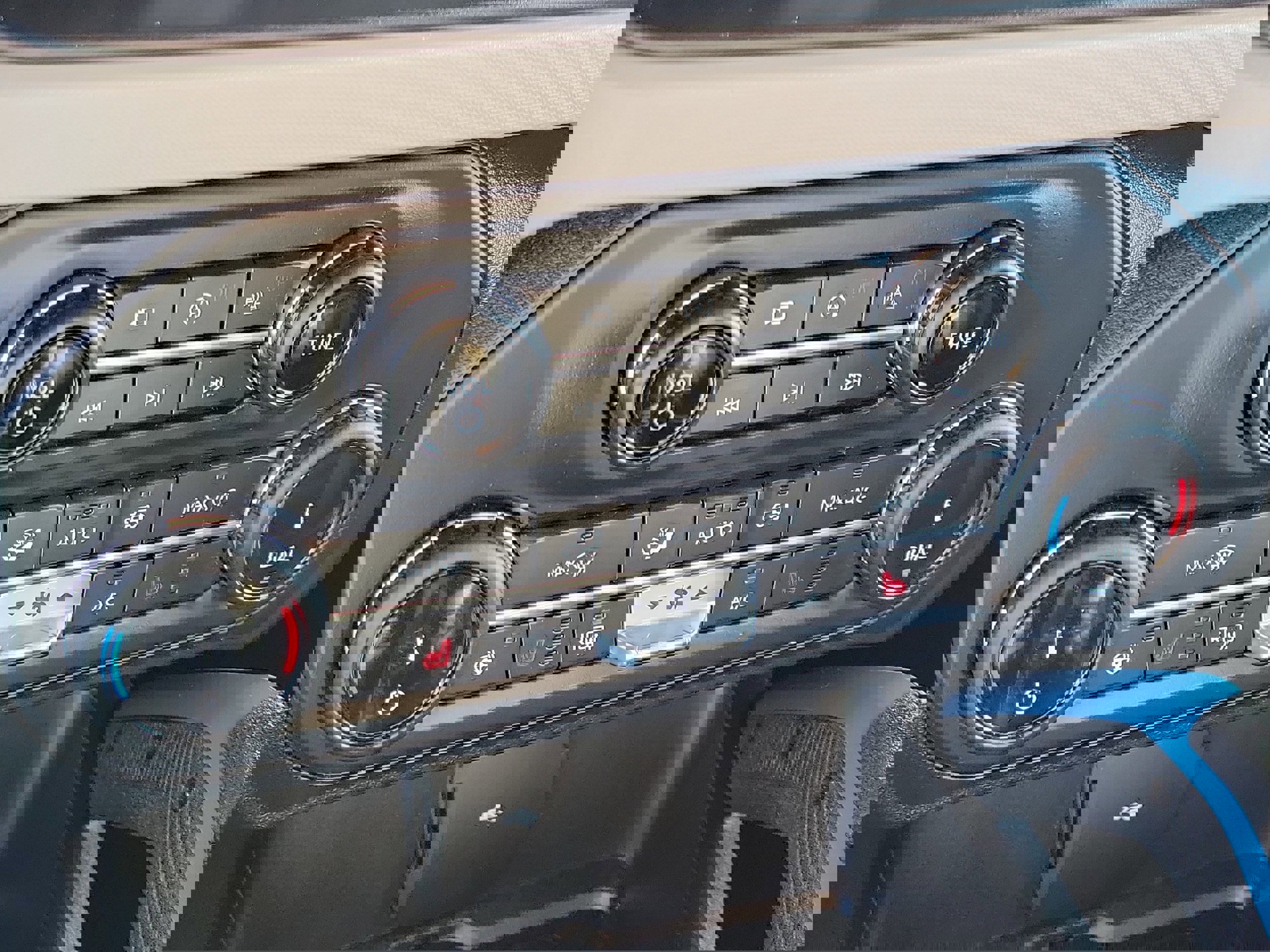 Certified 2022 Ford Bronco Wildtrak image 28