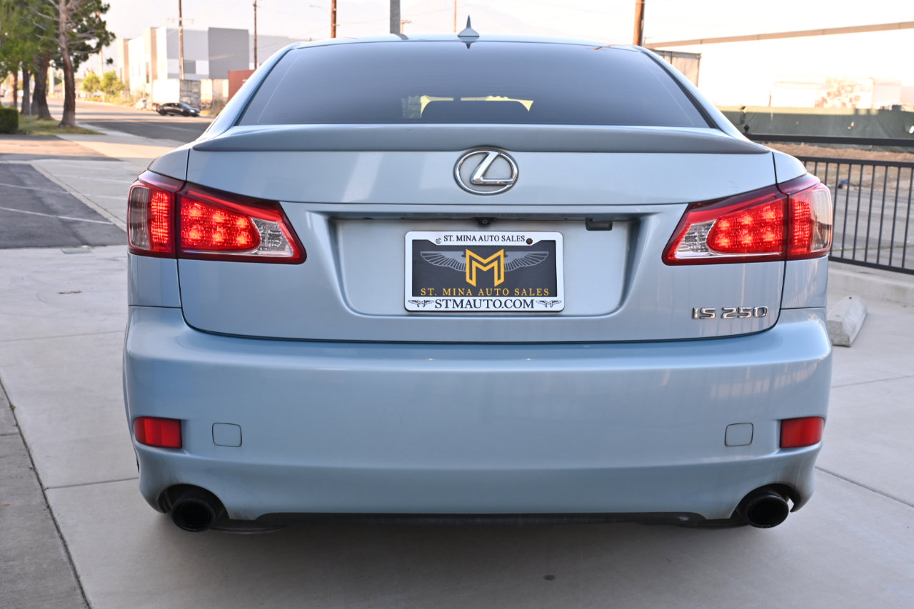 Used 2011 Lexus IS 250 w/ Premium Pkg Value Edition RWD image 5