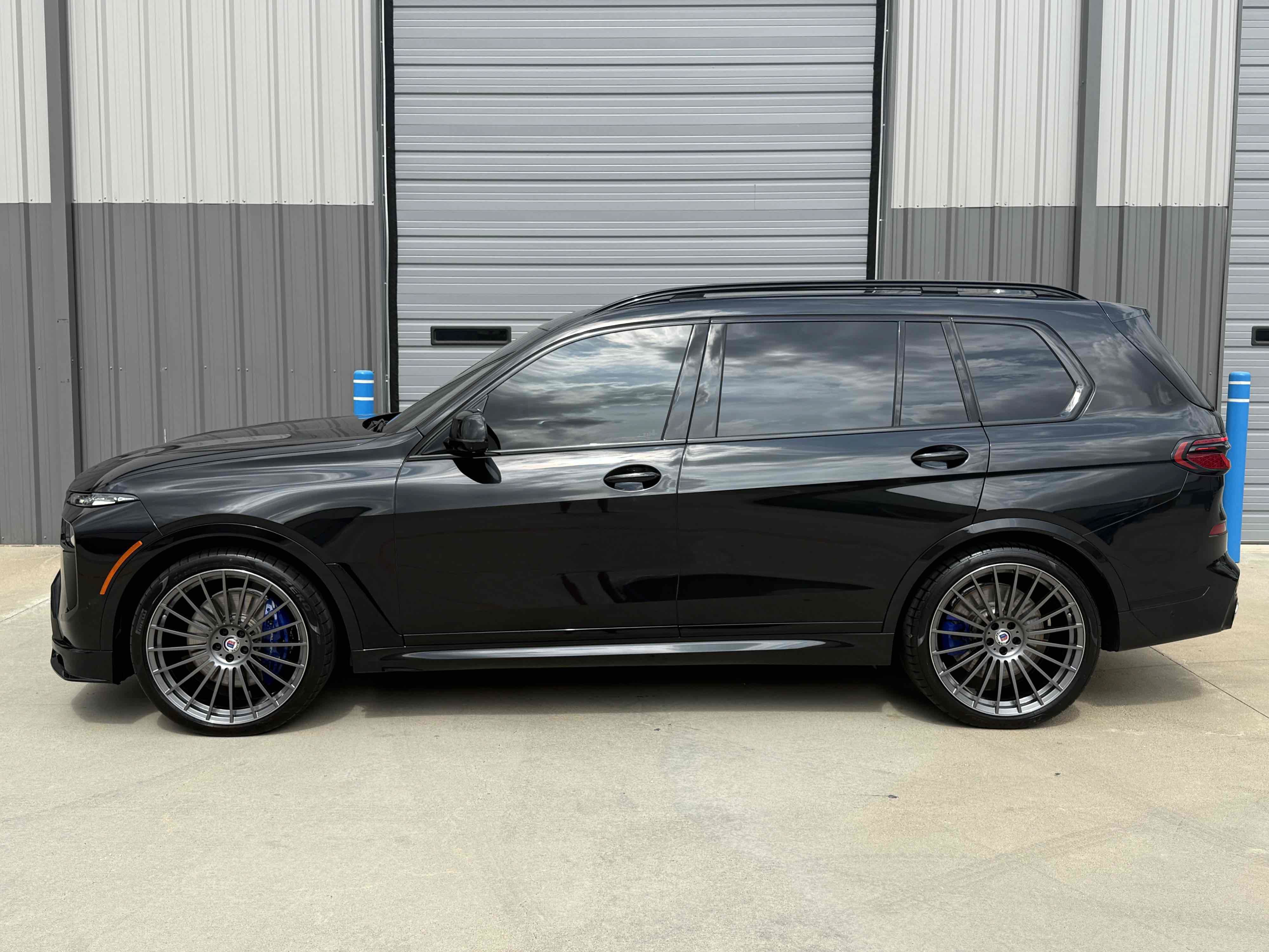 Used 2025 BMW ALPINA XB7 AWD/4WD image 76