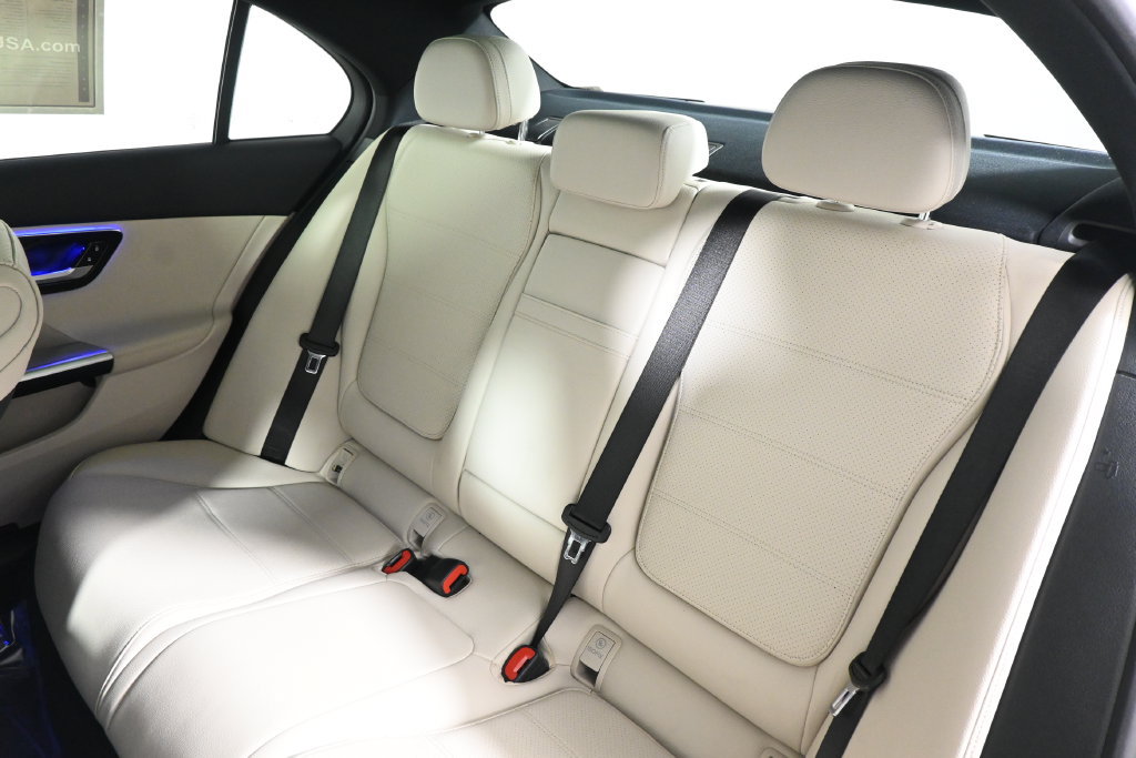 Certified 2023 Mercedes-Benz C 300 4MATIC Sedan image 4