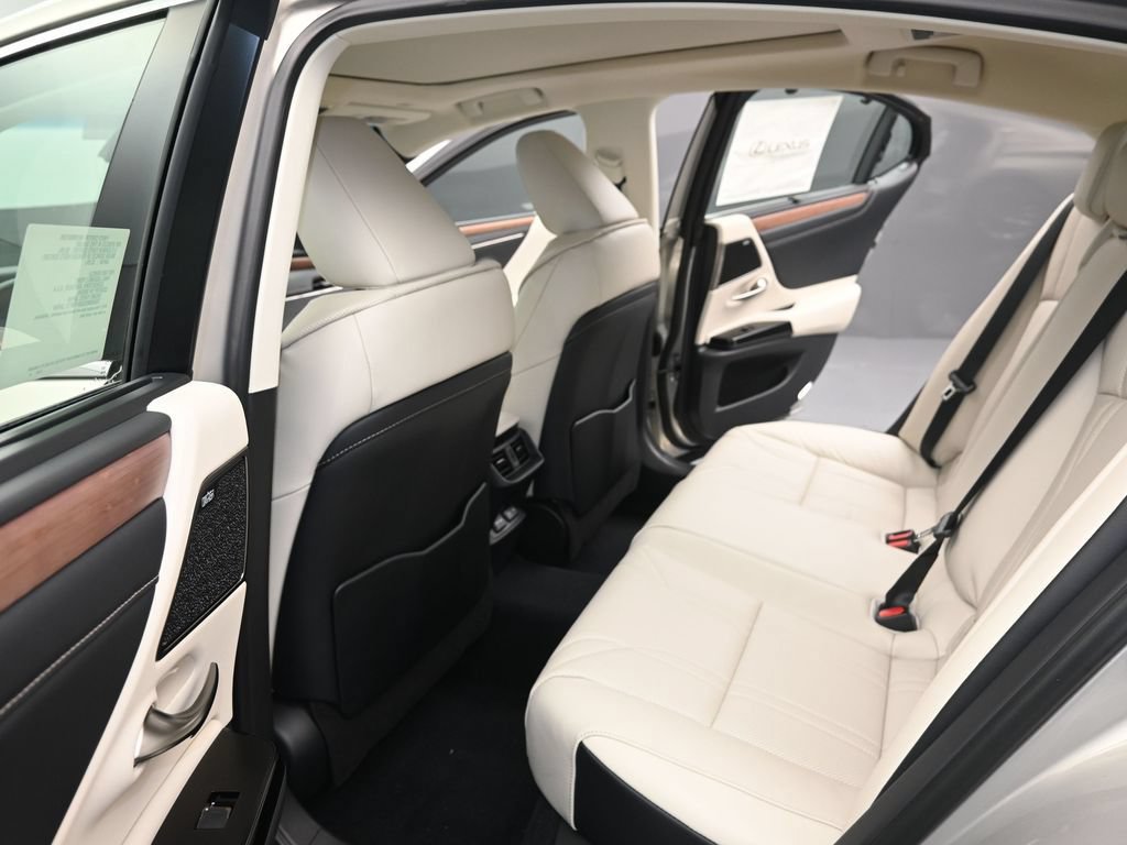 Certified 2025 Lexus ES 350 Ultra Luxury FWD image 12