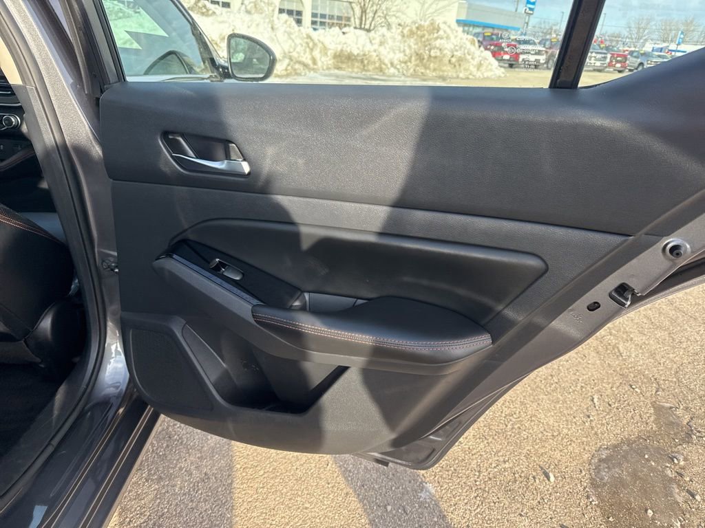 Used 2024 Nissan Altima 2.5 SR FWD image 30