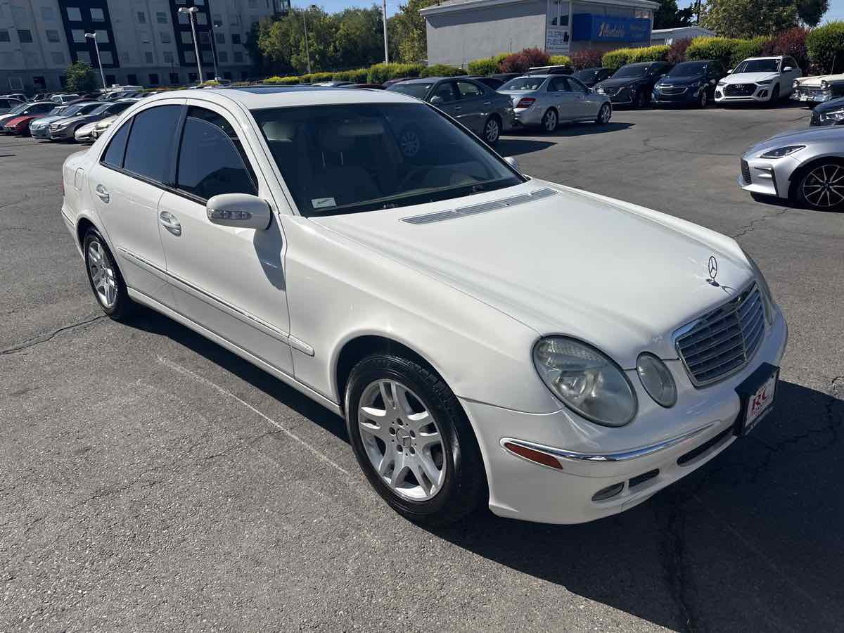 Used 2005 Mercedes-Benz E 320 Sedan image 4