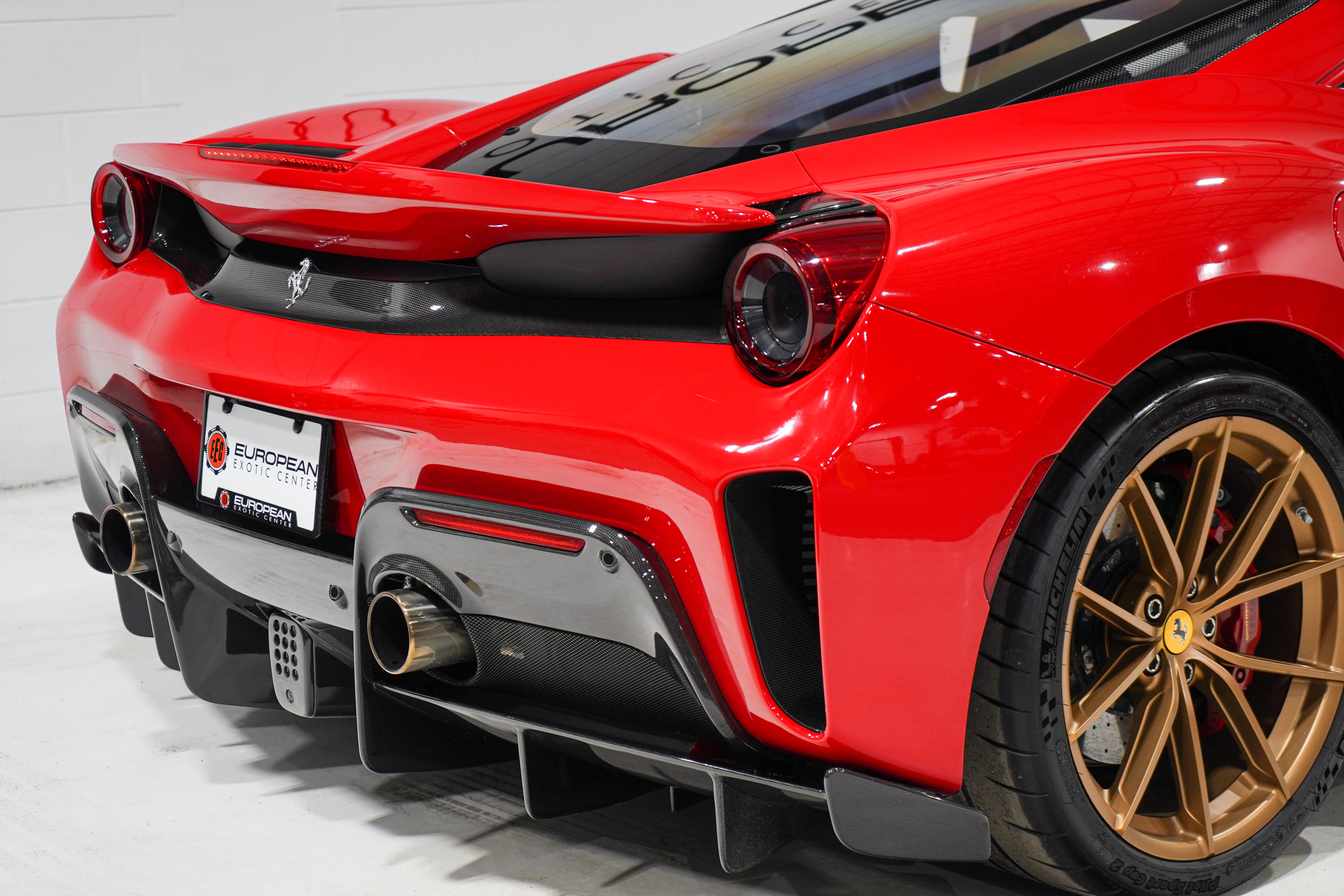 Used 2020 Ferrari 488 Pista Coupe RWD image 24