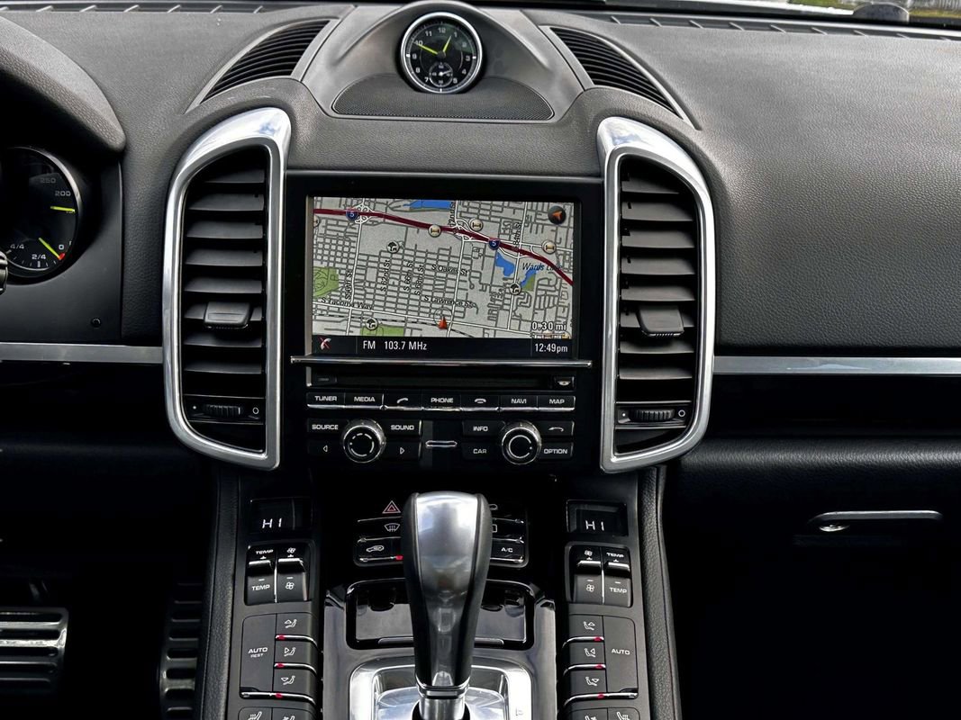 Used 2015 Porsche Cayenne S w/ Premium Plus Package image 21