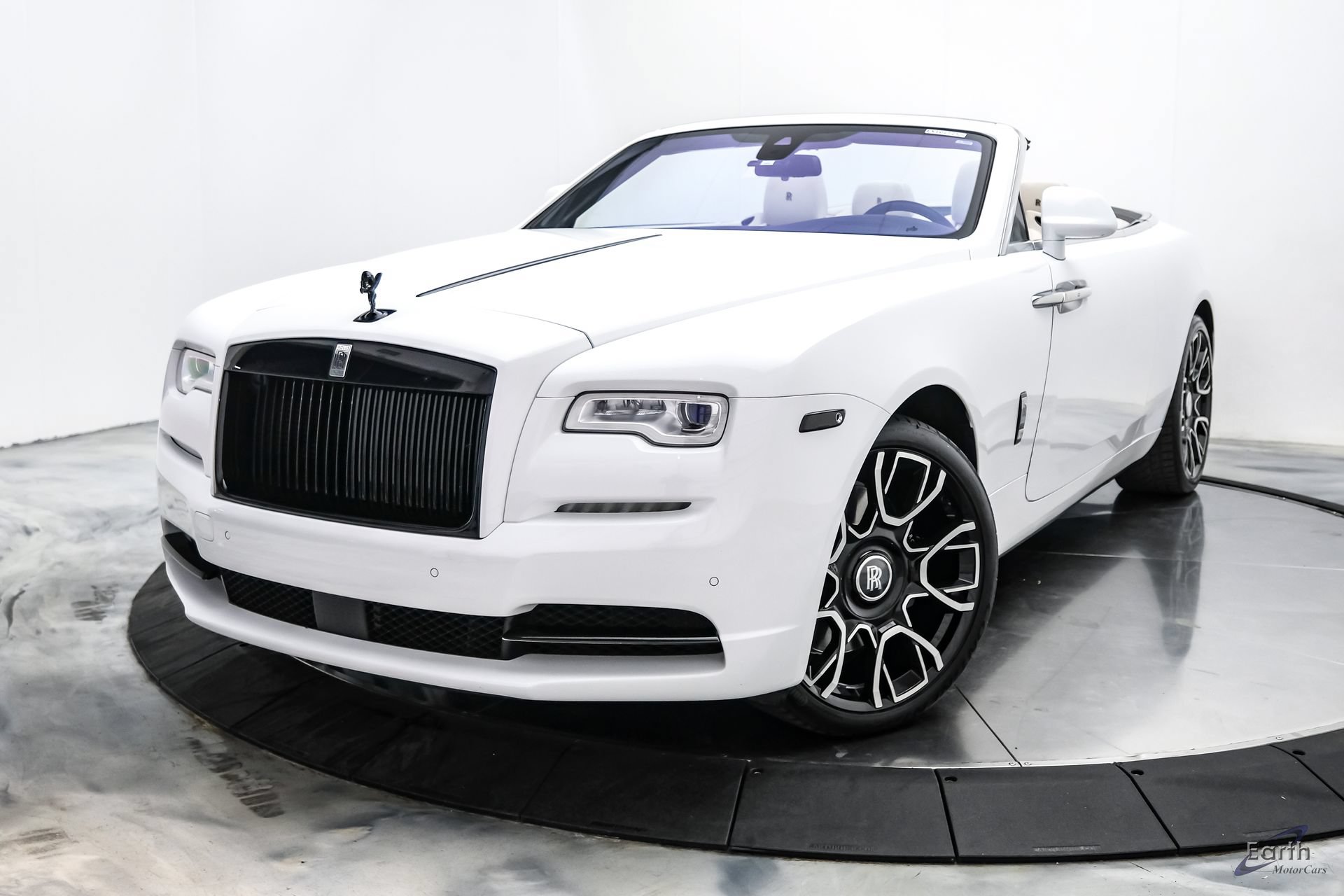 Used 2017 Rolls-Royce Dawn RWD image 7