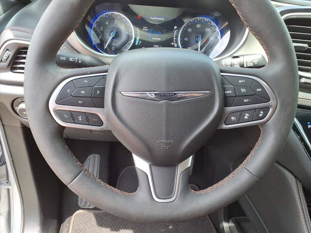 Used 2024 Chrysler Pacifica Pinnacle w/ Trailer Tow Group AWD/4WD image 24