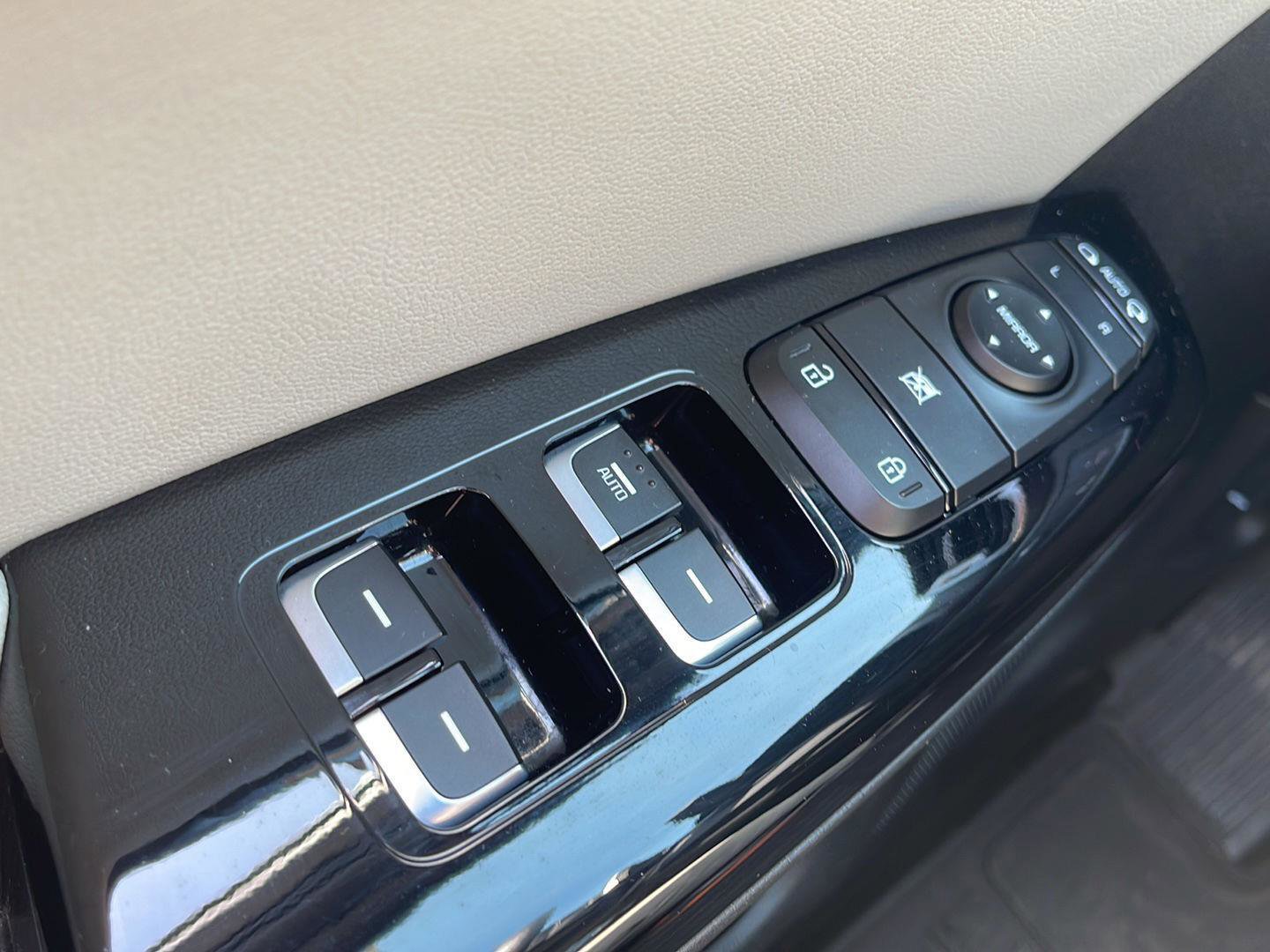 Used 2019 Kia Sportage EX w/ EX Sport Appearance Package image 13