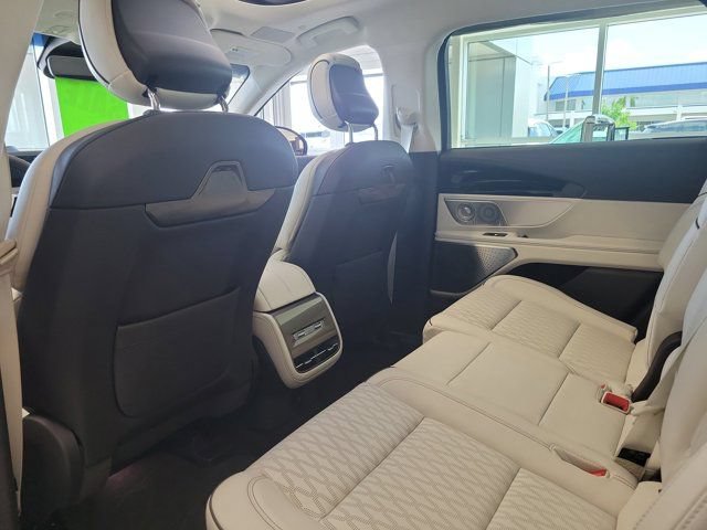 Certified 2024 Lincoln Nautilus Black Label AWD/4WD image 13