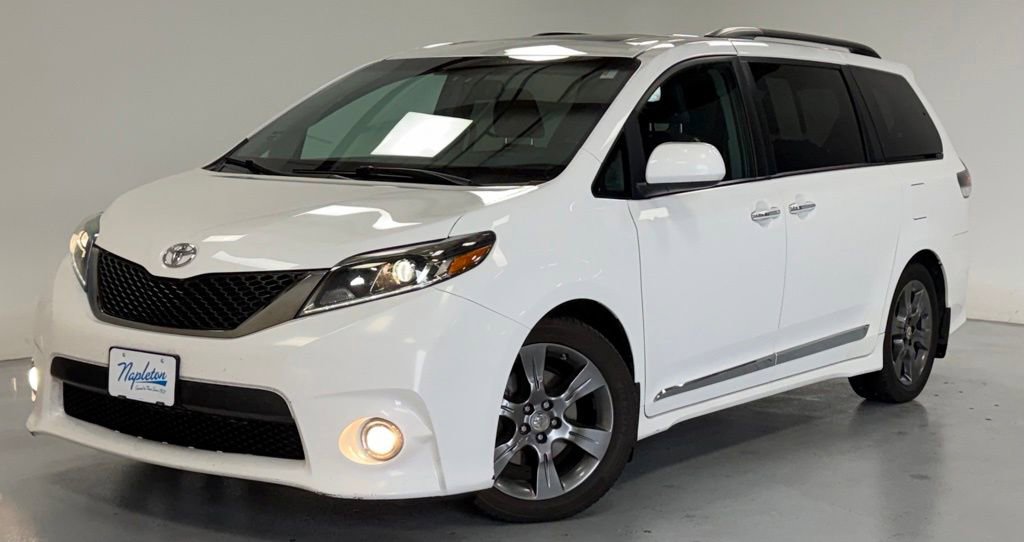 Used 2016 Toyota Sienna SE w/ SE Preferred Package FWD image 1