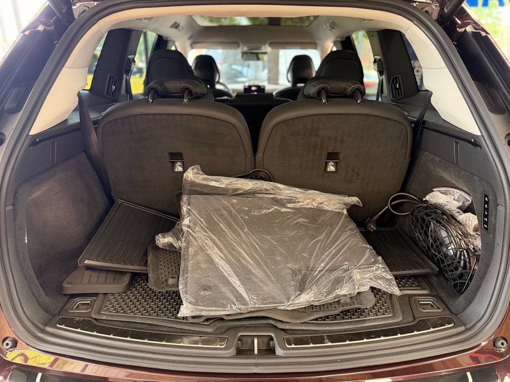 Used 2025 Volvo EX90 Ultra AWD/4WD image 19