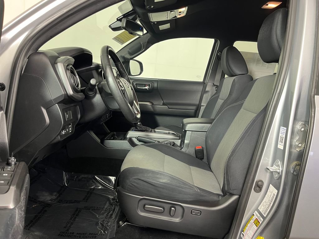 Used 2021 Toyota Tacoma TRD Sport w/ Technology Package AWD/4WD image 10