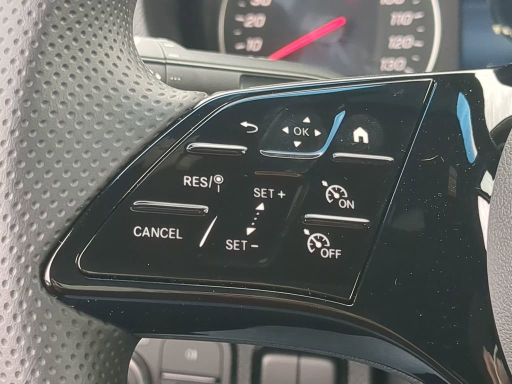 Used 2025 Mercedes-Benz Sprinter 2500 image 11