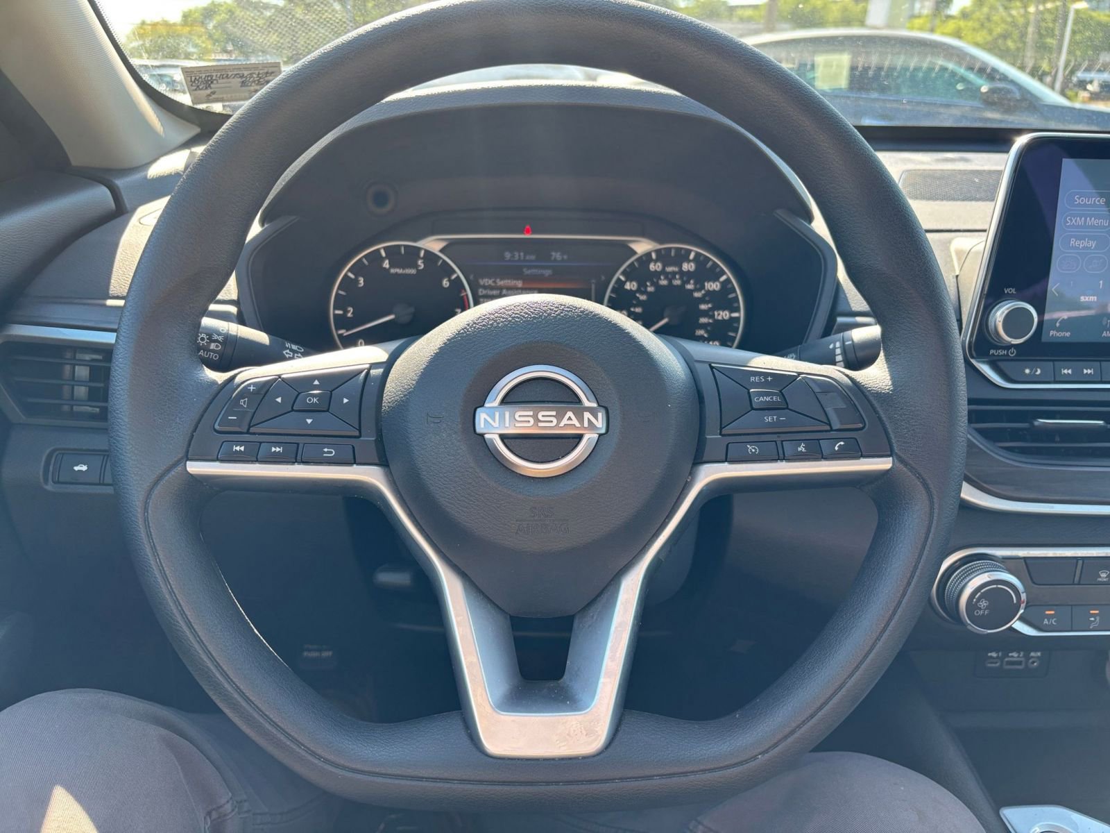 Used 2025 Nissan Altima 2.5 SV FWD image 28