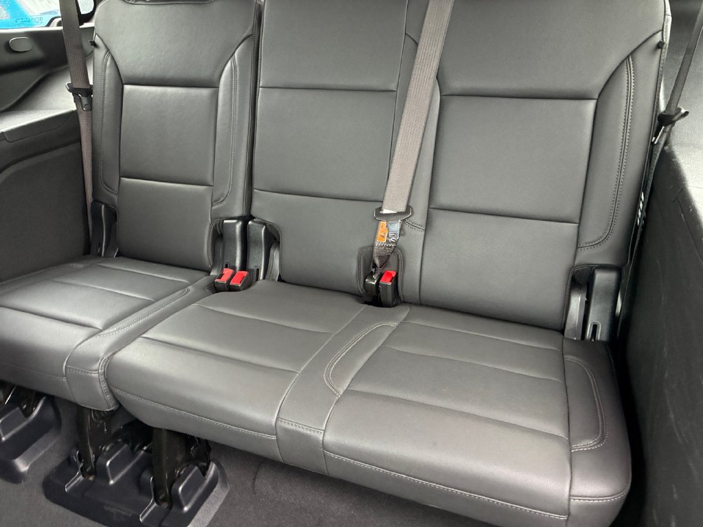 Used 2025 Chevrolet Tahoe LT RWD image 5