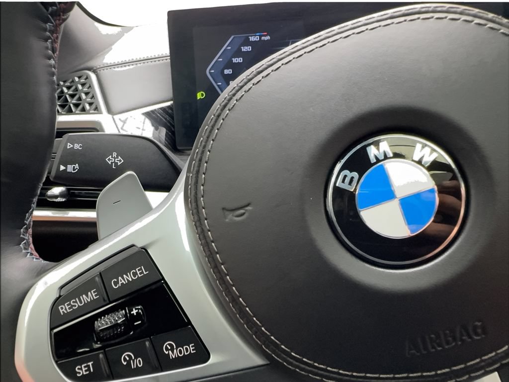 Used 2025 BMW X5 M60i AWD/4WD image 44