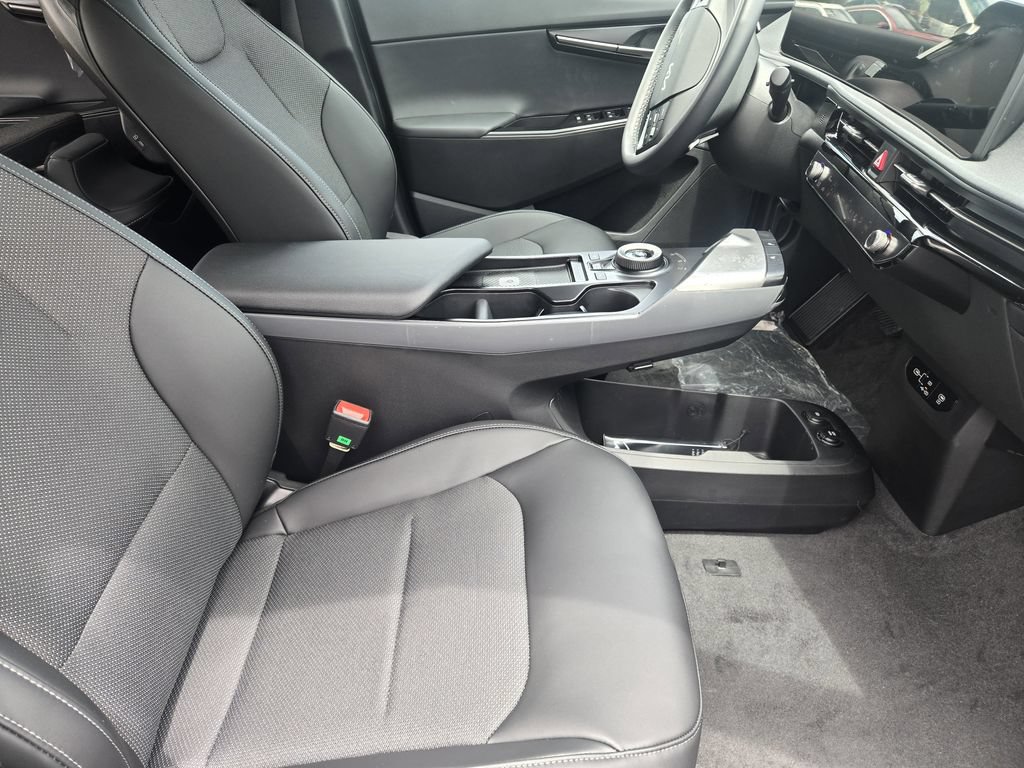 New 2025 Kia EV6 Light RWD image 10