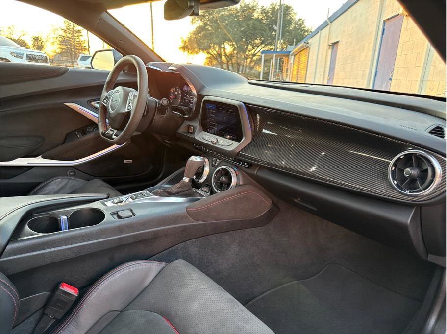 Used 2019 Chevrolet Camaro ZL1 image 21