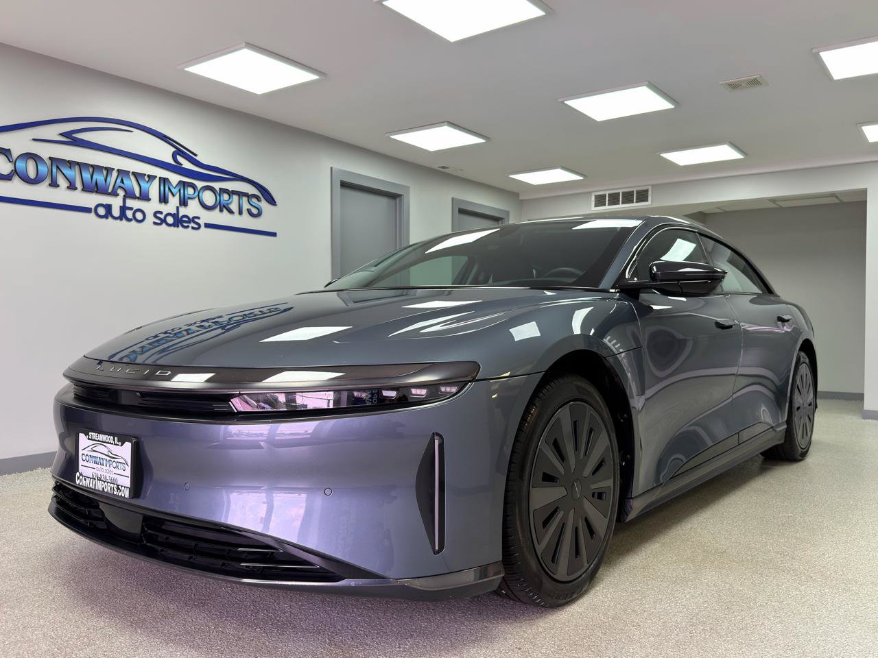 Used 2025 Lucid Air Pure RWD image 1
