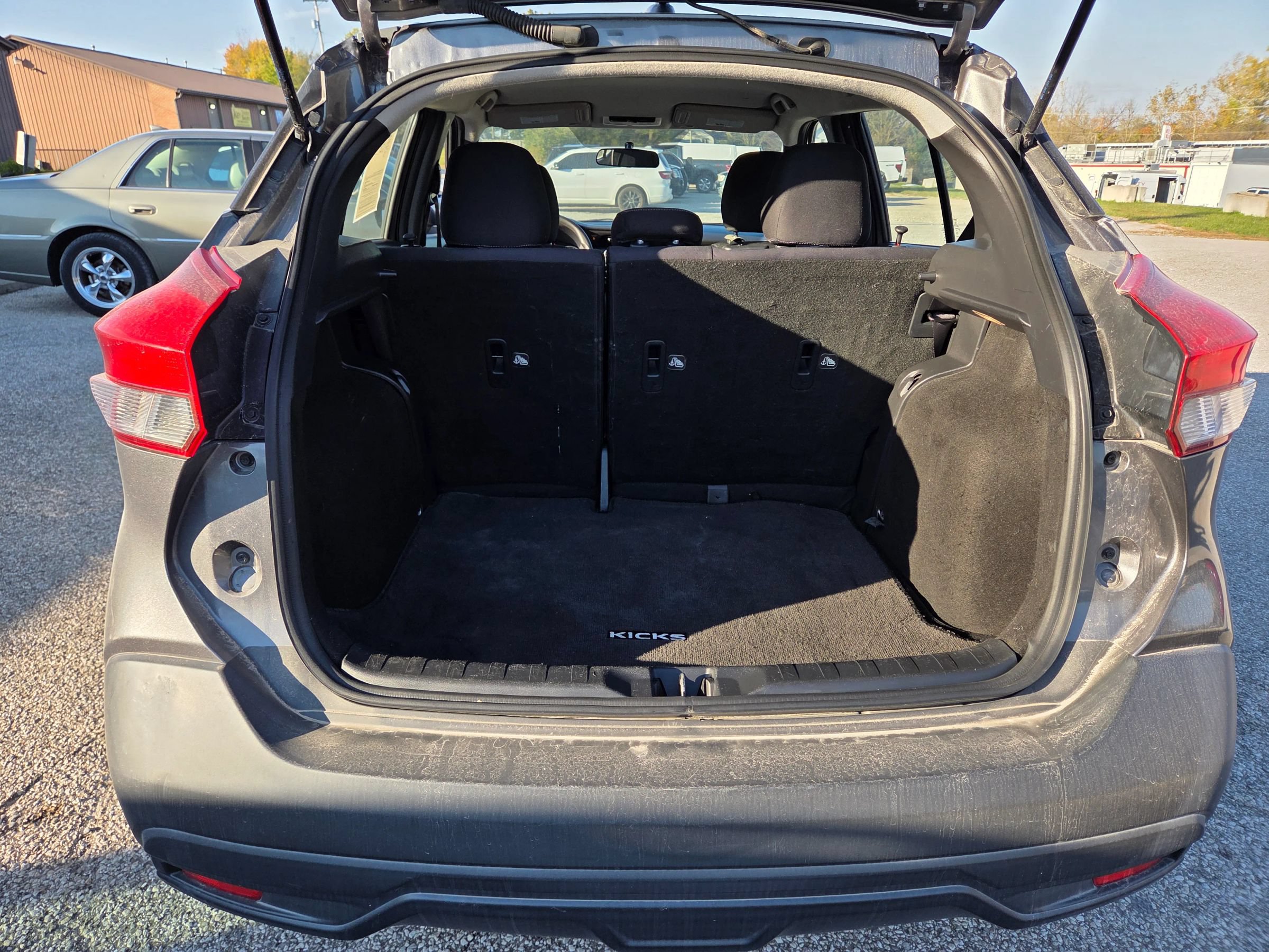 Used 2019 Nissan Kicks SV FWD image 20