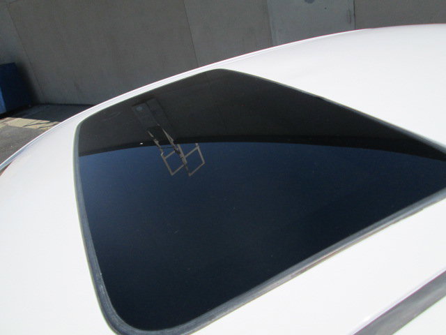 Used 2011 Toyota Camry XLE w/ SE/XLE Extra-Value Pkg image 12