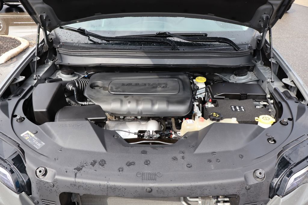 Used 2020 Jeep Cherokee Latitude Plus w/ Cold Weather Group AWD/4WD image 44