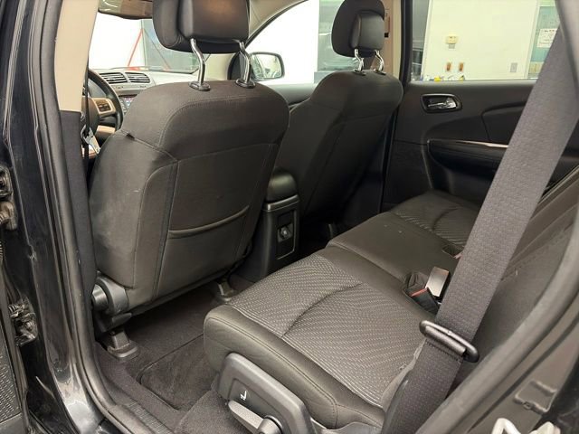 Used 2017 Dodge Journey SE w/ Flexible Seating Group image 16