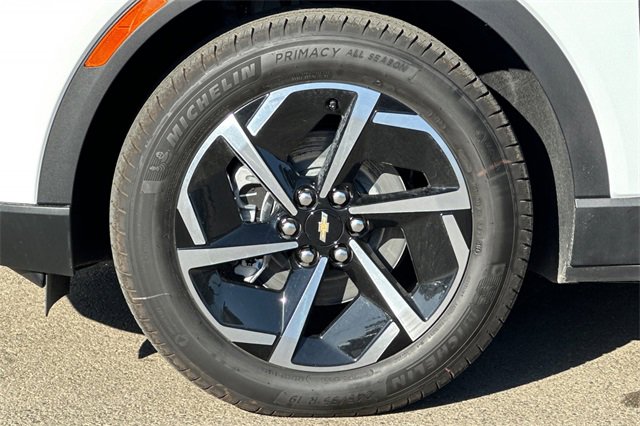 New 2026 Chevrolet Equinox EV LT image 36