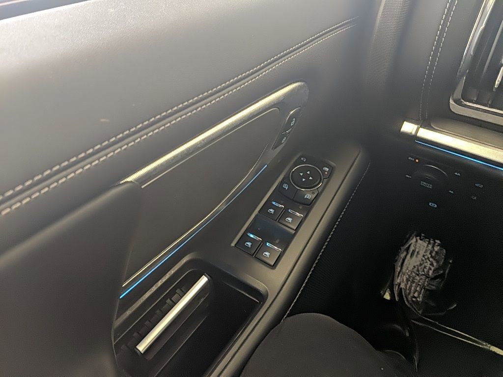 Used 2025 Ford Expedition Max Platinum image 34