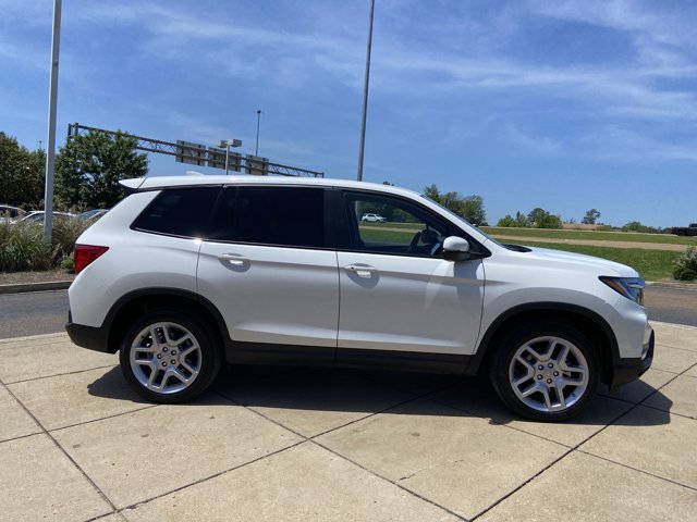 Used 2025 Honda Passport EX-L image 9