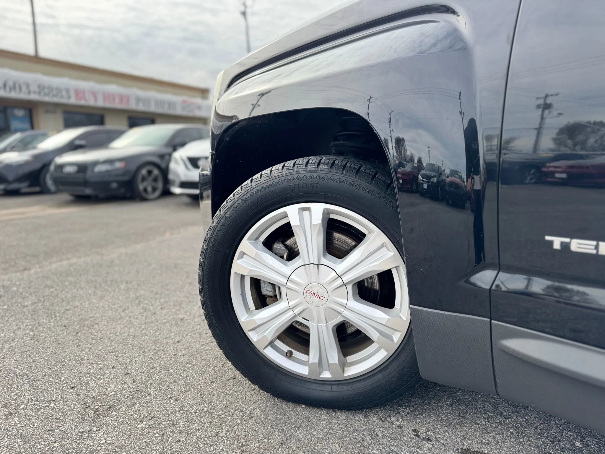 Used 2017 GMC Terrain SLE image 25