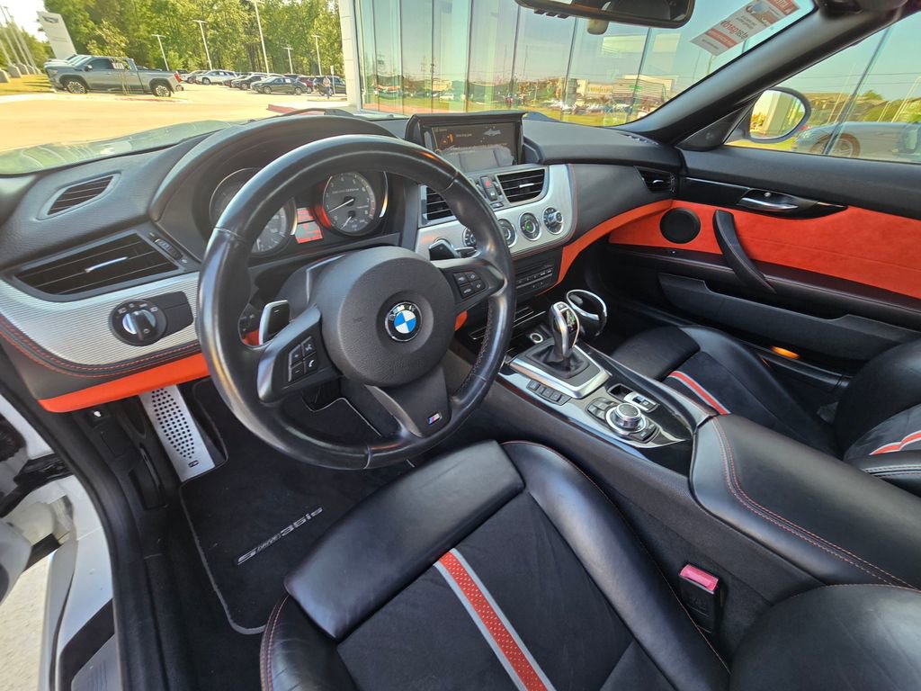 Used 2014 BMW Z4 sDrive35is image 12