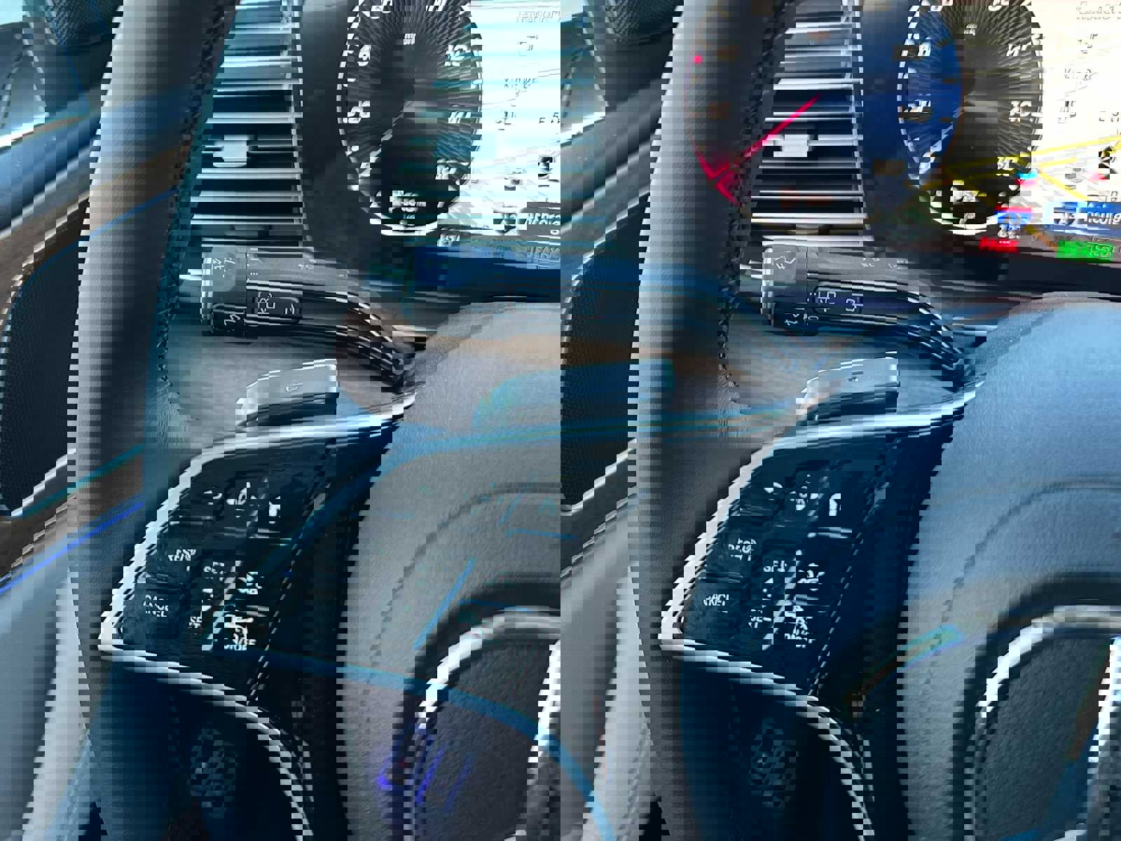 New 2026 Mercedes-Benz GLE 450e 4MATIC image 35