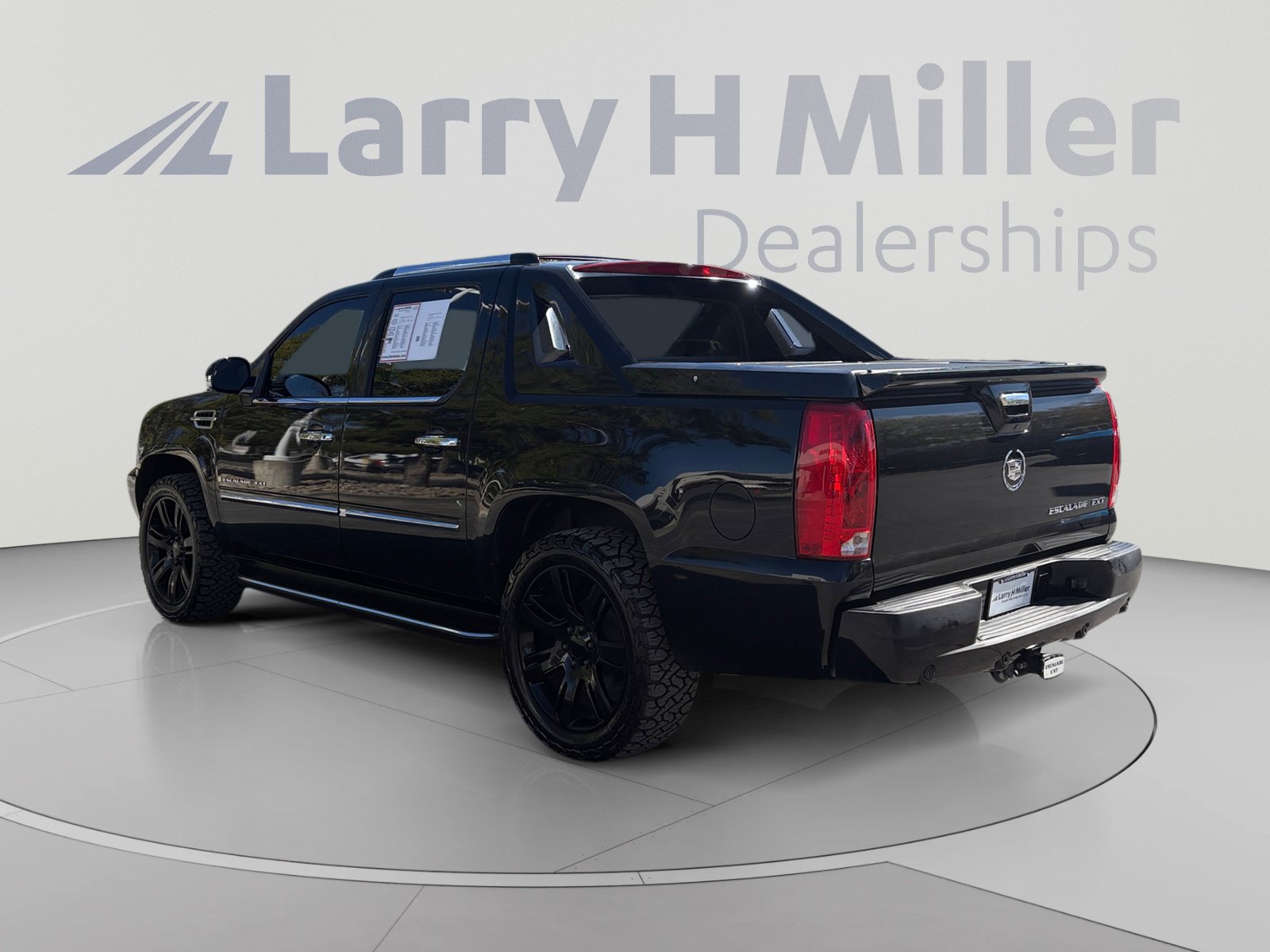 Used 2008 Cadillac Escalade EXT AWD/4WD image 3