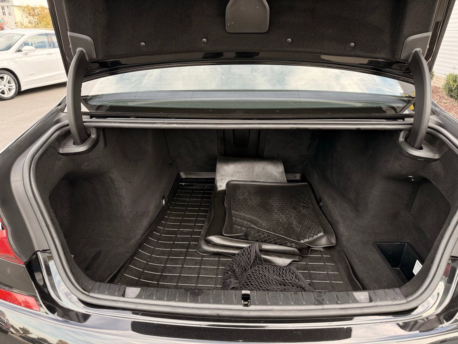 Used 2019 BMW 740i w/ M Sport Package image 51