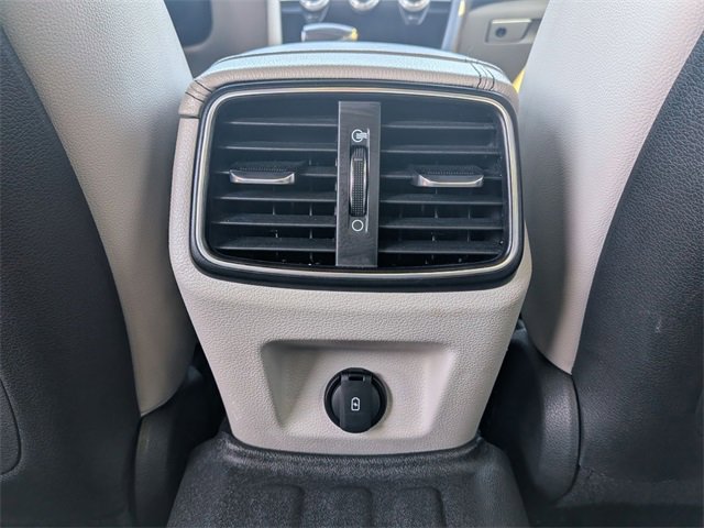 Used 2022 Genesis G70 3.3T image 25