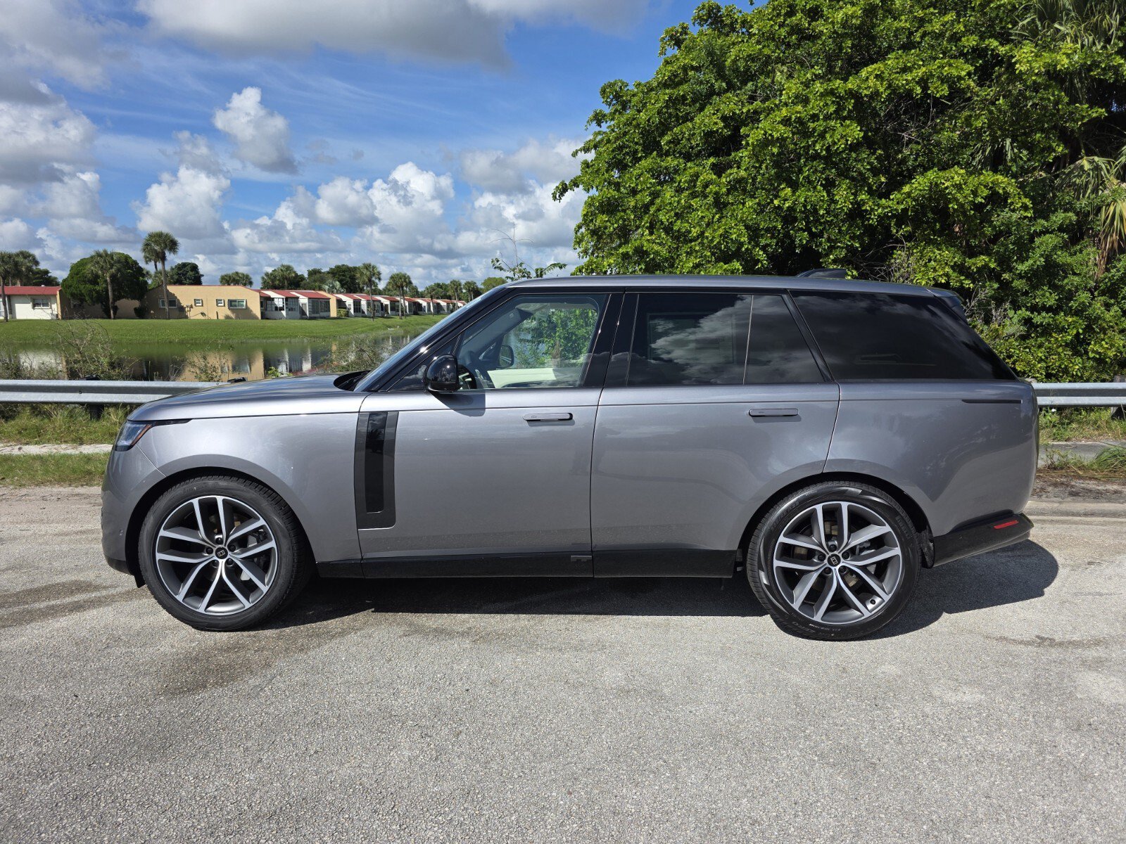 New 2027 Land Rover Range Rover SE AWD/4WD image 7