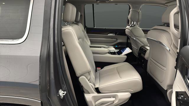 Used 2023 Jeep Grand Wagoneer 4WD image 24