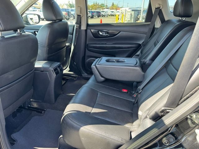Used 2019 Nissan Rogue SL w/ Premium Package AWD/4WD image 18