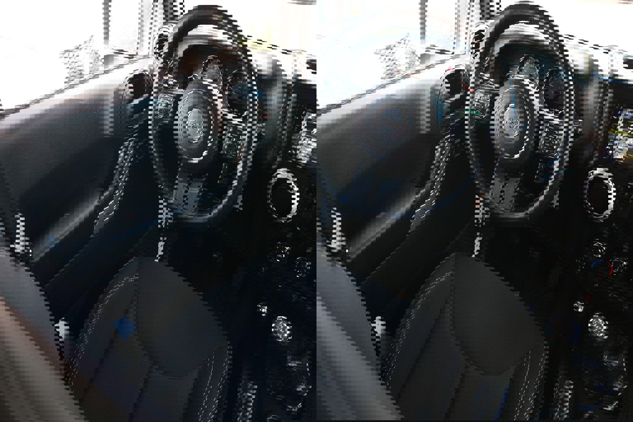 Used 2015 Jeep Wrangler Sahara w/ Connectivity Group image 17