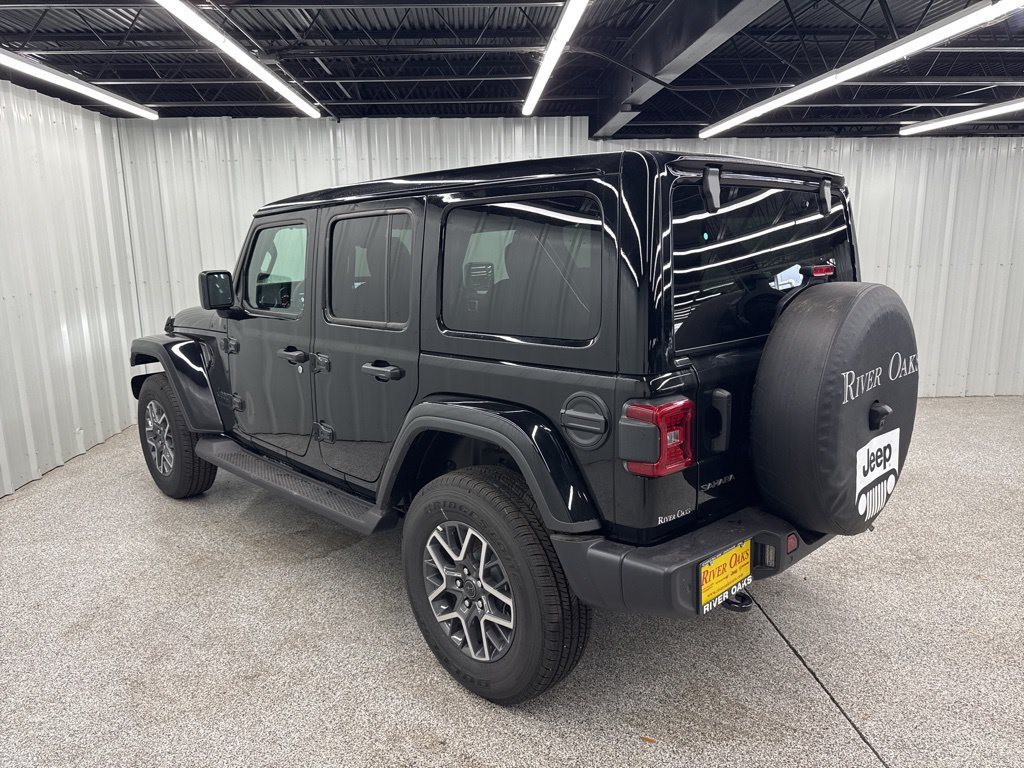 New 2026 Jeep Wrangler Unlimited Sahara AWD/4WD image 5