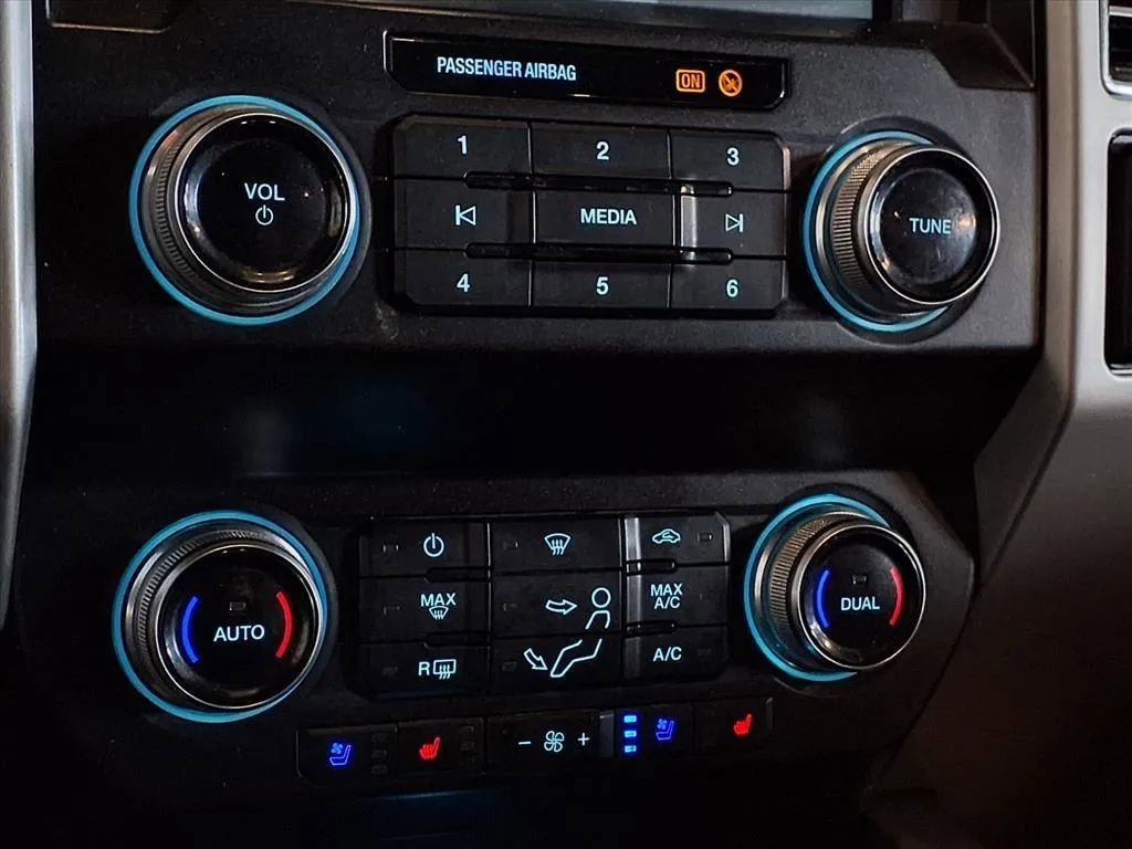 Used 2020 Ford F350 King Ranch w/ King Ranch Ultimate Package AWD/4WD image 22