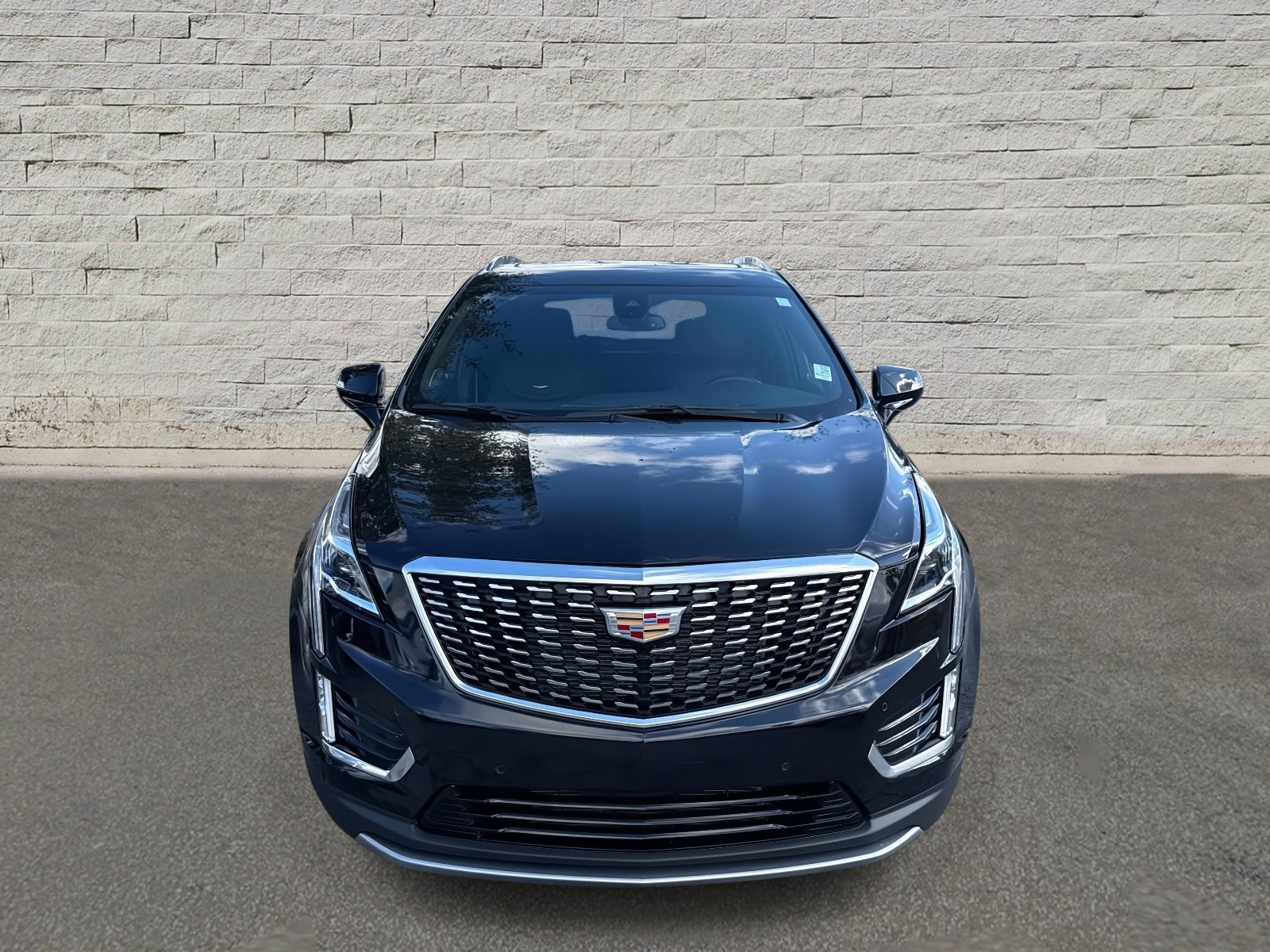 Used 2025 Cadillac XT5 Premium Luxury image 2