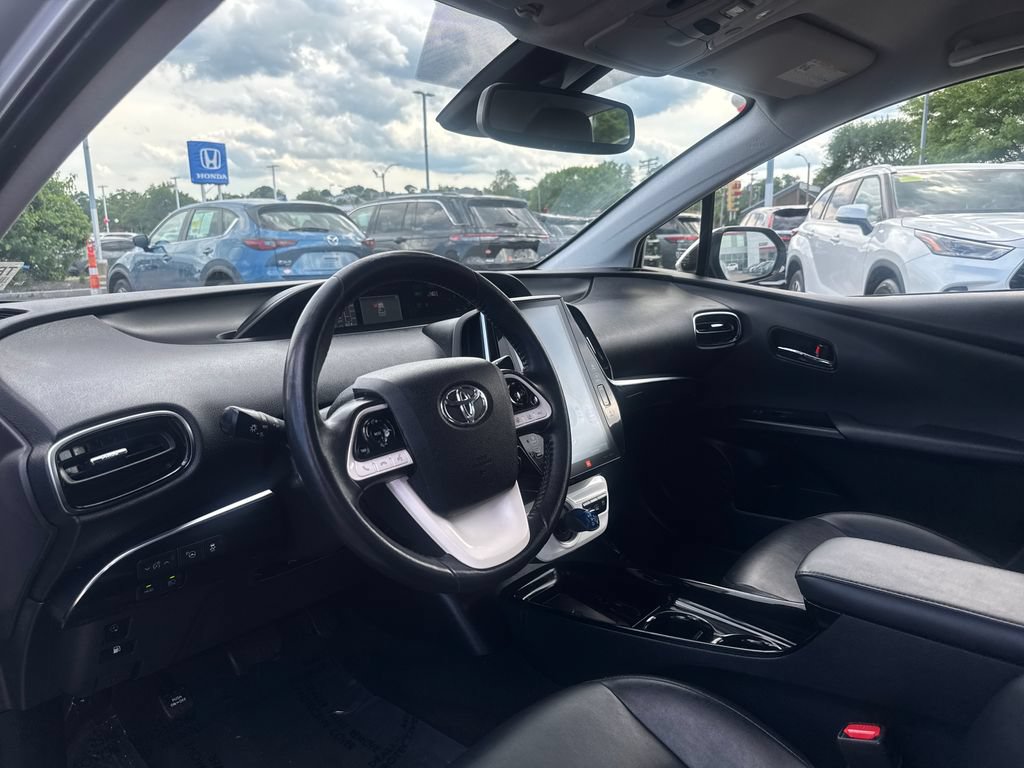 Used 2019 Toyota Prius Prime Advanced FWD image 14