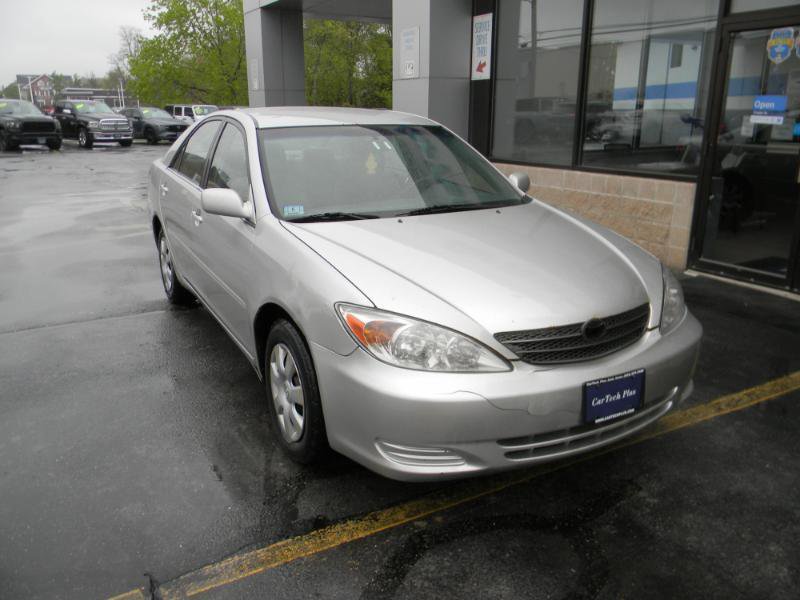 Used 2004 Toyota Camry LE FWD image 2