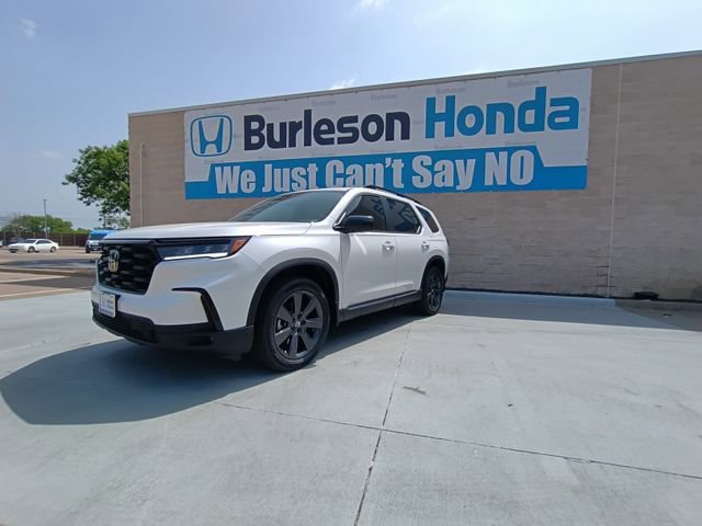 Used 2025 Honda Pilot Sport image 6