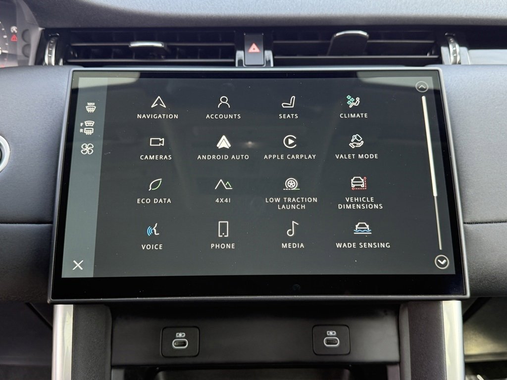 Used 2025 Land Rover Discovery Sport S image 25