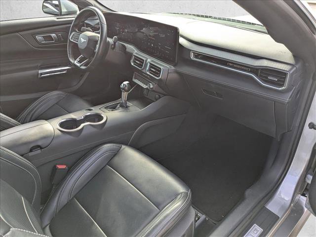 Used 2025 Ford Mustang Premium image 20